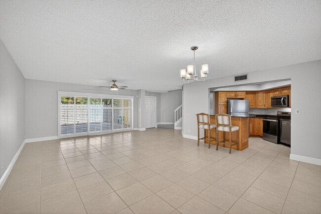 Building Photo - 246 Seabreeze Cir