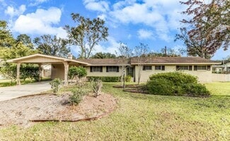 Building Photo - 209 Karen Dr
