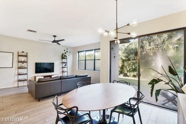 Foto del edificio - 3 br, 2.5 bath House - 8313 Catria Ln 1