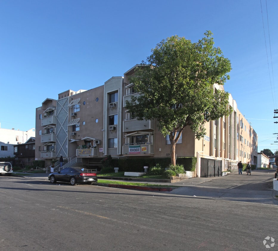 Primary Photo - Ave 51 Apartments