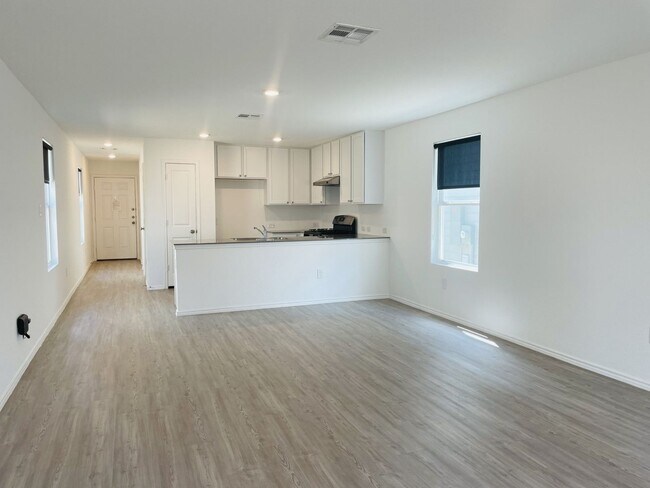 Building Photo - 7611 Parish Pl