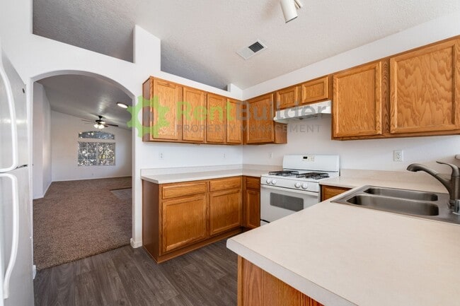 Building Photo - CHECK OUT This beautifully remodeled 2-bedroom, 2-bathroom home in Enchanted Hills