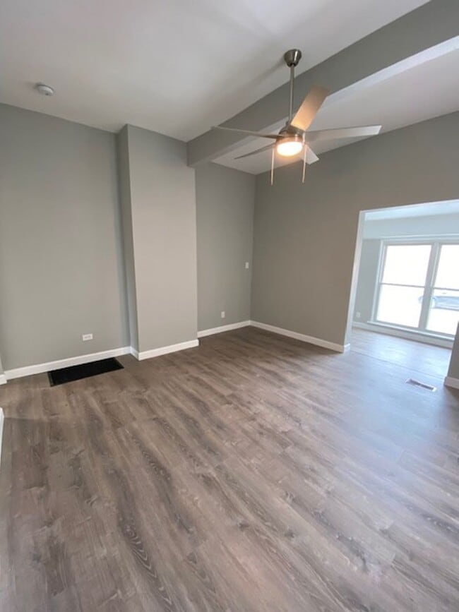 Building Photo - 408 W Clay St