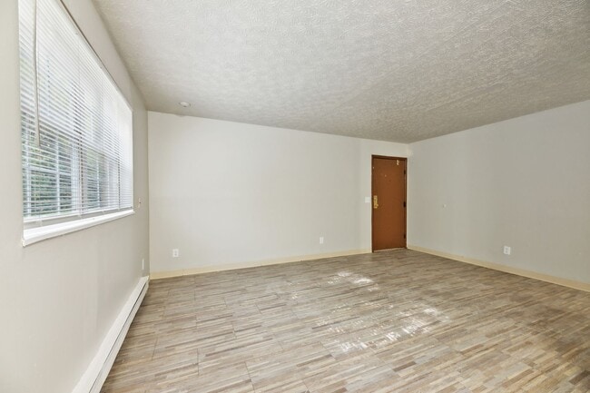 Interior Photo - The Woods at Wyoming