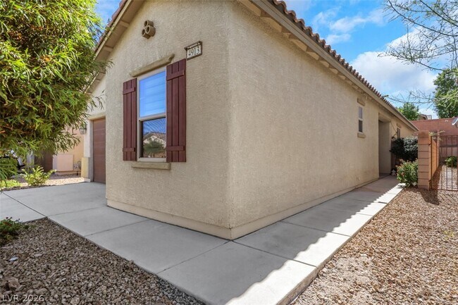 Foto del edificio - 4913 Calabash Tree Ct