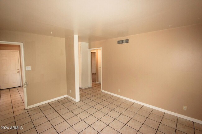 Foto del edificio - 5322 N 22nd Ave