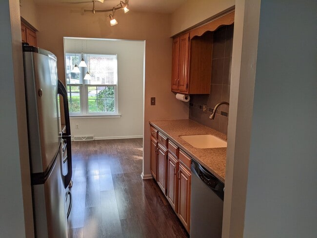 Building Photo - 891 Sturbridge Ln