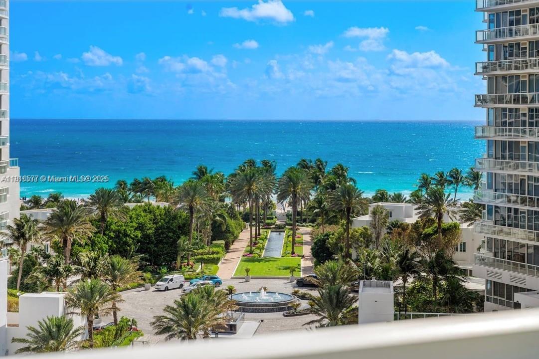Foto principal - 400 South Pointe Dr