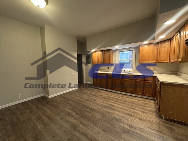 Foto del edificio - 1301 S 9th St