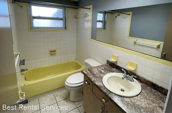 Building Photo - 2 br, 1.5 bath House - 7335 Ashwood Dr
