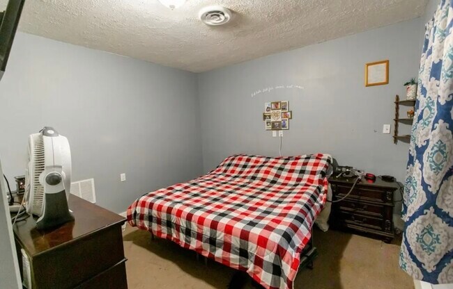 Foto del edificio - 1931 Larson St