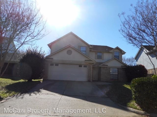 Primary Photo - 2228 Turf Club Dr