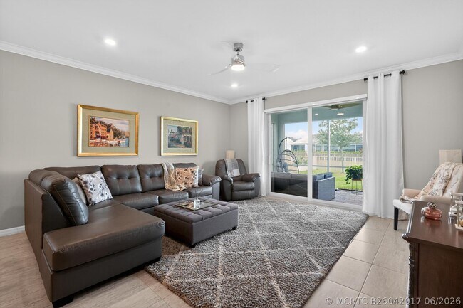 Building Photo - 10430 SW Captiva Dr