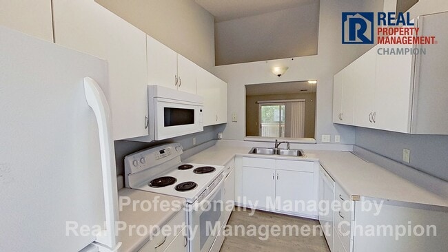 Photo - 3 BD/2 BA Upper Unit Condo in Hawthorne Pa...