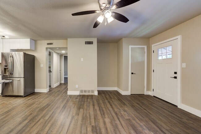 Foto del edificio - S St Louis Ave Fourplex
