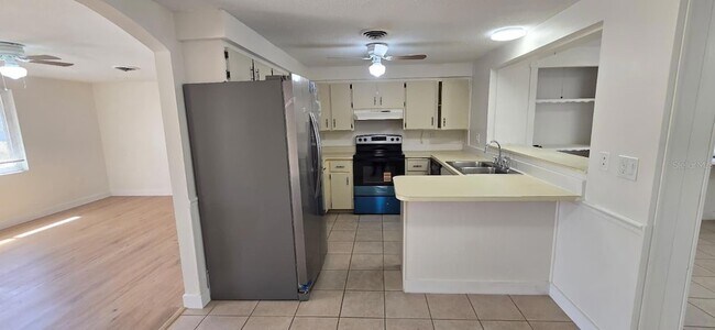 Foto del edificio - 36 Tulane Rd