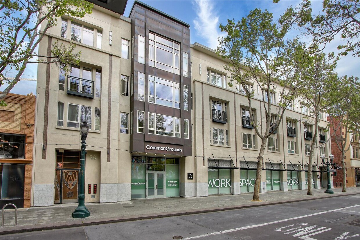 Primary Photo - Luxury 1 Bedroom 1 Bath Condo in the Heart...