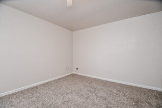 Building Photo - 6411 Teal Run Dr