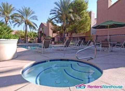 Foto del edificio - MOVE IN SPECIAL! GROUND FLOOR CONDO in VIZCAYA GATED COMMUNITY