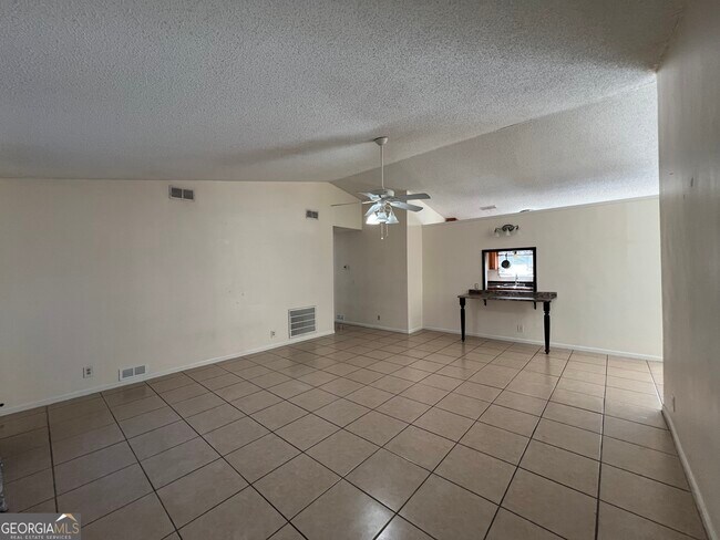 Building Photo - 443 Powderhorn Rd