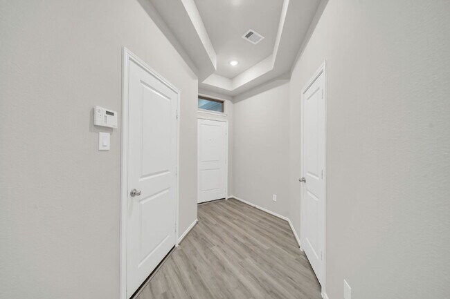 Foto del edificio - Energy efficient home built in 2024 - 4 bedrooms & an open-concept floor plan, tucked away on a c...