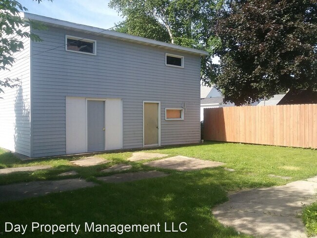 Building Photo - 2 br, 1 bath House - 1015 W Harris St.