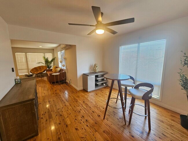 Foto del edificio - 3675 Christensen Ln