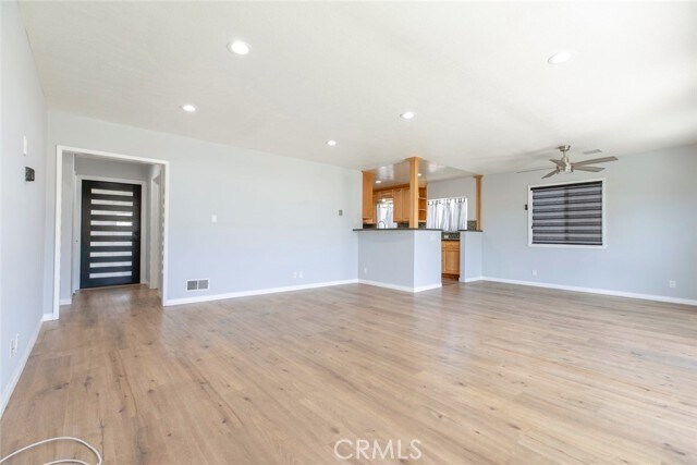 Foto del edificio - 10430 Langdon Ave