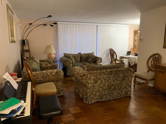 Building Photo - 314 New Salem St