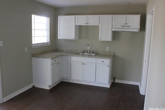 Foto del edificio - 3003 Bermuda Ln