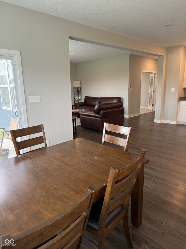 Foto del edificio - 17132 Seaboard Pl