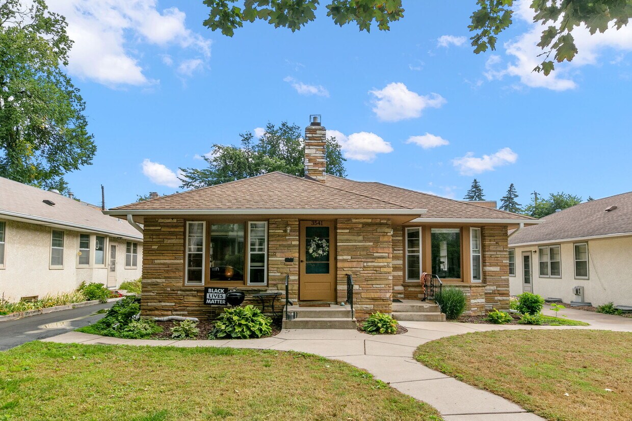 Foto principal - 3543 Holmes Ave S