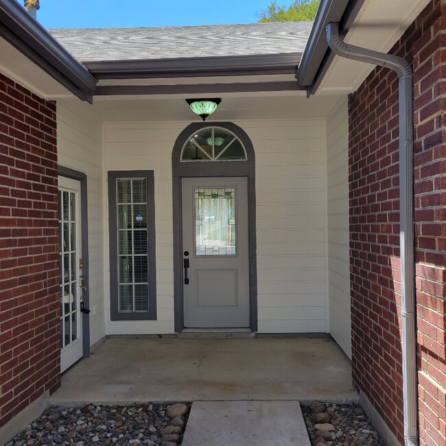 Foto del edificio - 6147 Heritage Pl Dr