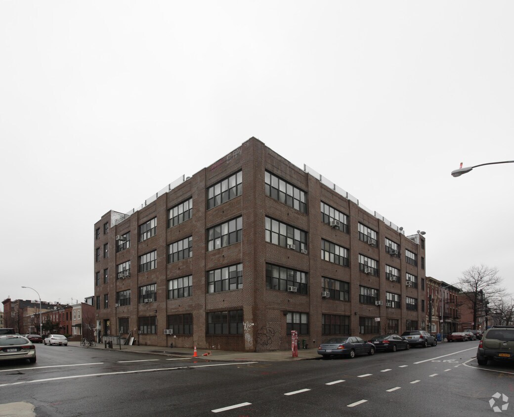 Primary Photo - 111-115 Wythe Ave