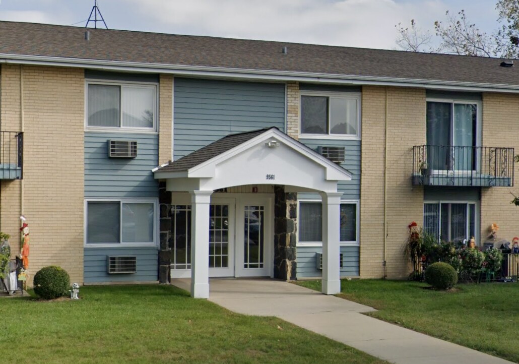 9561 Dee Rd Unit 2C, Des Plaines, IL 60016 Condo for Rent in Des Plaines, IL