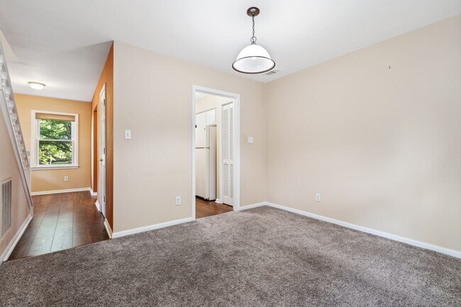 Building Photo - Take $500 off your first month! Charming 2...