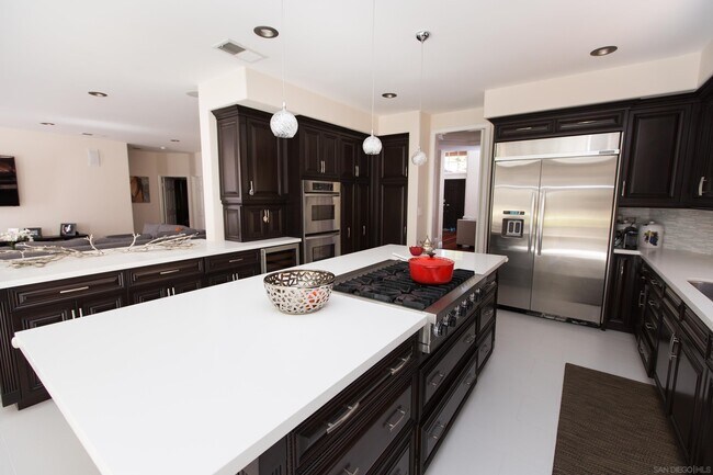 Foto del edificio - 4979 Beauchamp Ct