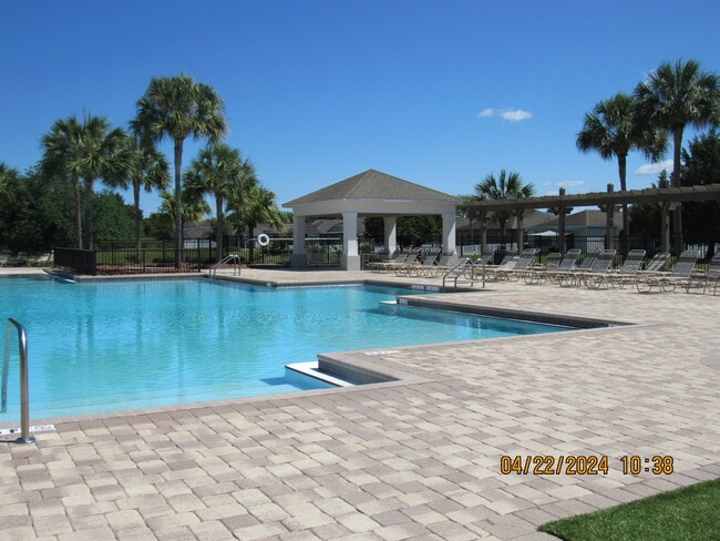 Building Photo - 14703 Wake Robin Dr