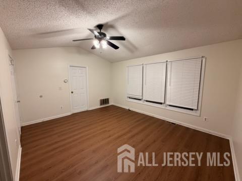 Building Photo - 174 Stults Ln