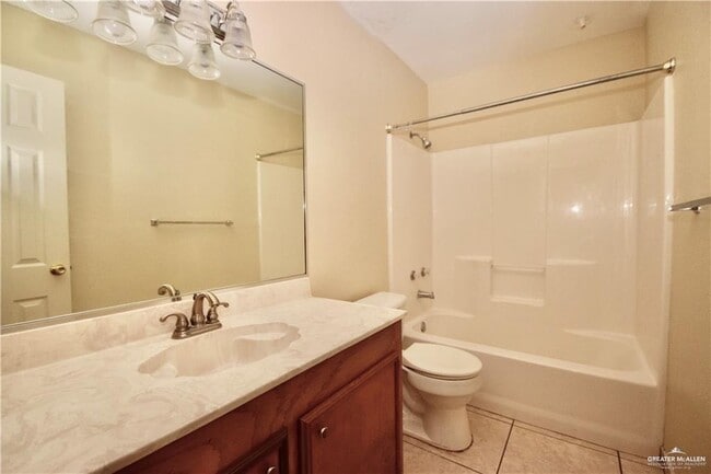 Foto del edificio - 6 Norma Ln