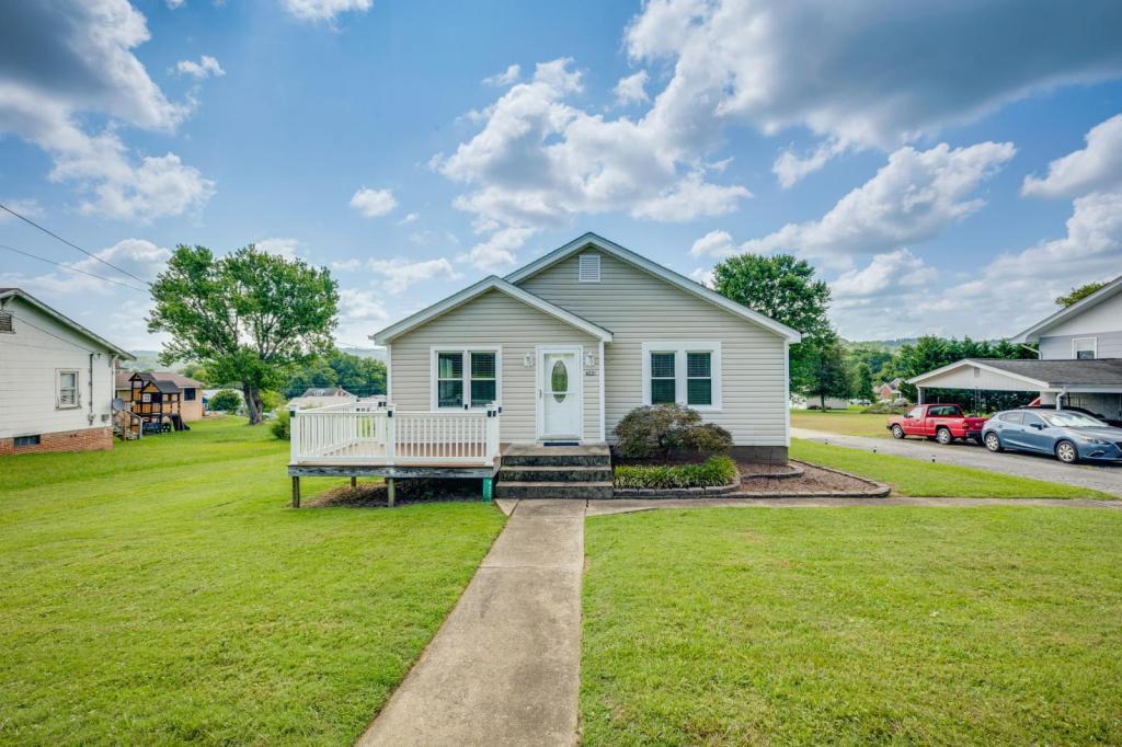 Foto principal - 4221 Maplewood St