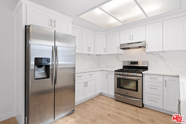 Building Photo - 7904 Topanga Canyon Blvd