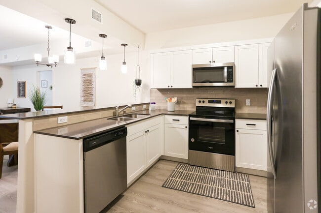 2BD, 2BA - 1,203SF - Wintergreen Apartments