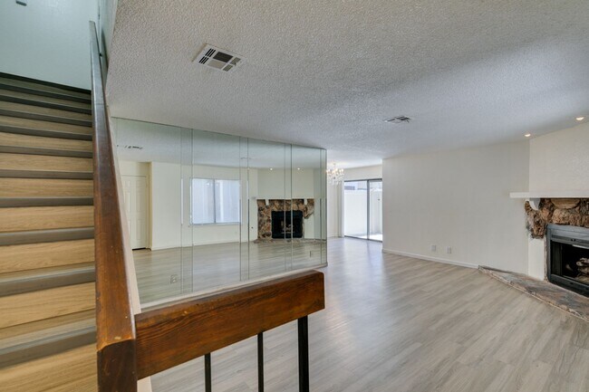 Foto del edificio - 2127 Pine Breeze Ln