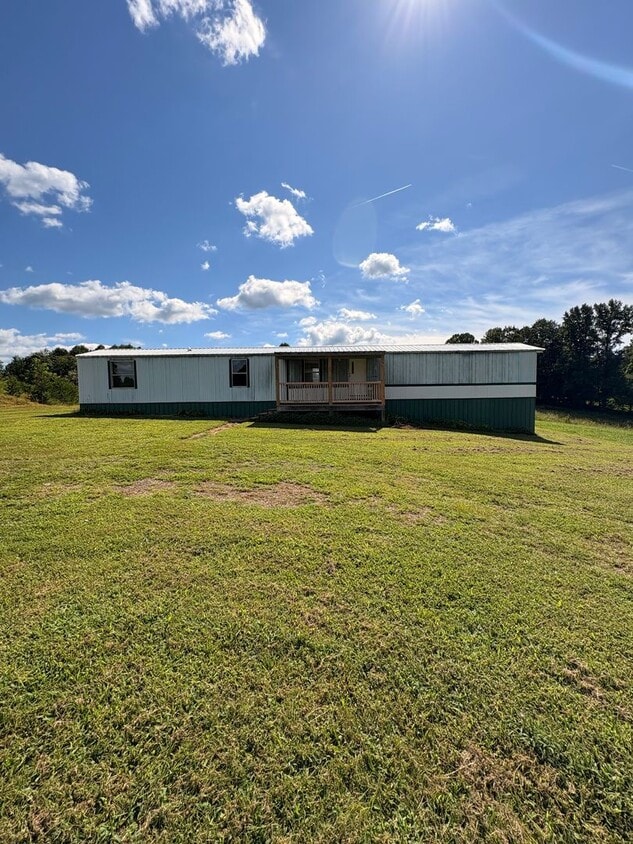Primary Photo - Peaceful Country Living – 3 Bed / 2 Bath H...