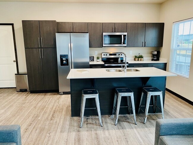 Building Photo - 1122 Crosby Dr