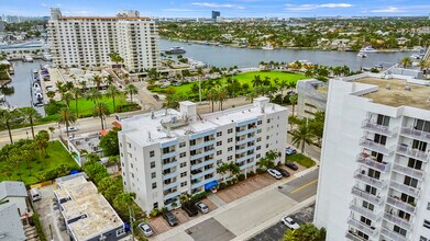Building Photo - 2900 Banyan St