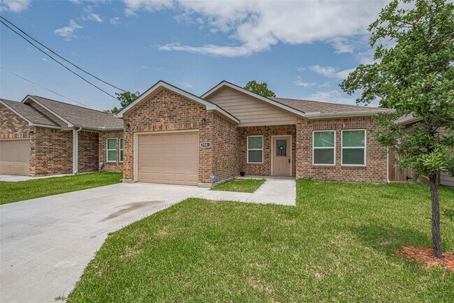 Foto del edificio - 7981 St Louis St