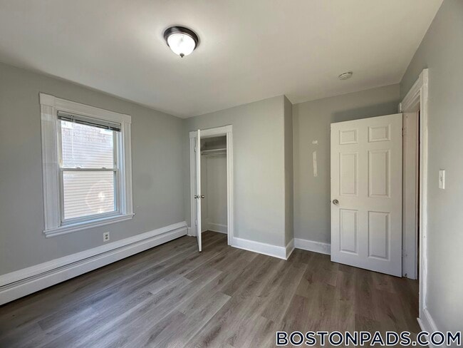 Building Photo - 6 Swetts Ct