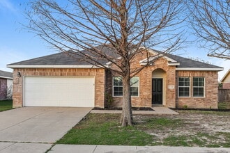Building Photo - 1106 Longhorn Ln